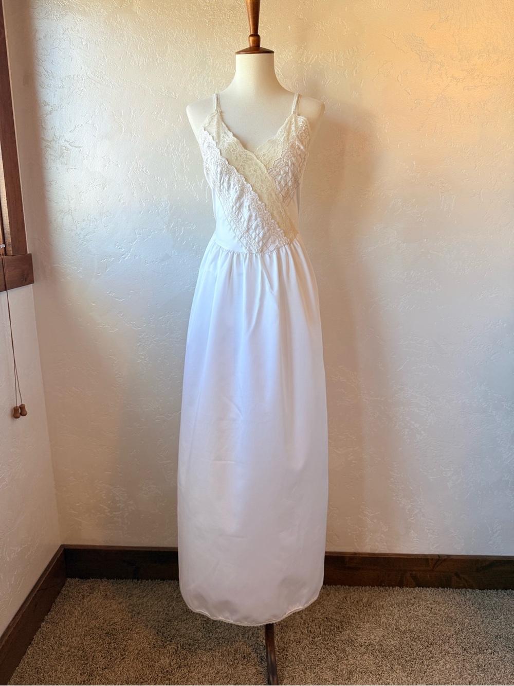 Vintage 80s Victoria’s Secret Gold Crown Label Union Made Lace Maxi Nightgown